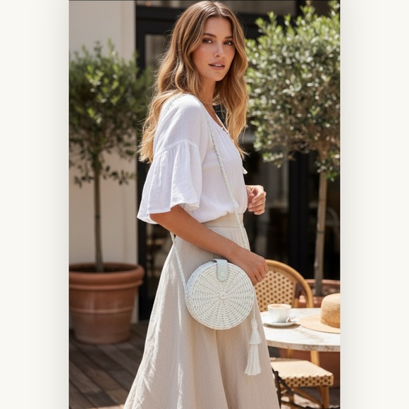 Mia & Tess Handbags - Mia & Tess NWT Mint Green Woven hard shell Round Purse